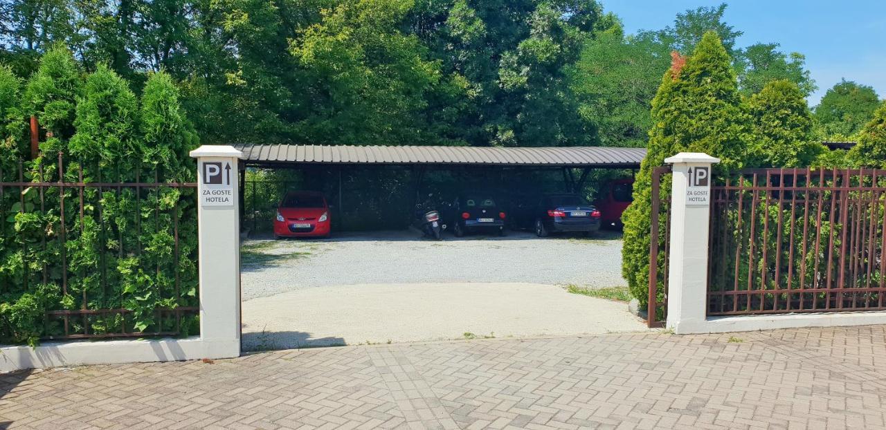 Hotel Topcider Belgrád Kültér fotó