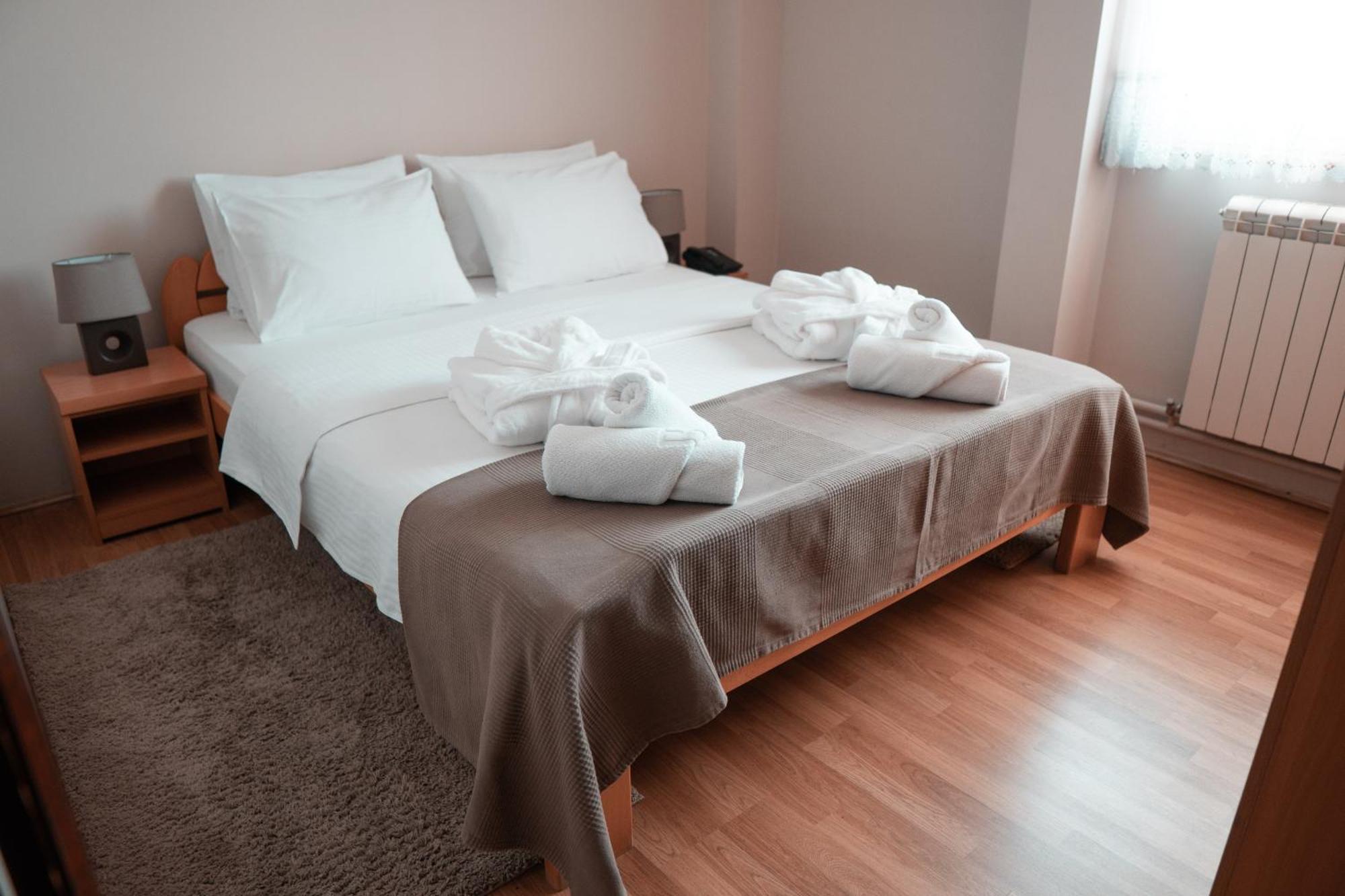 Hotel Topcider Belgrád Kültér fotó