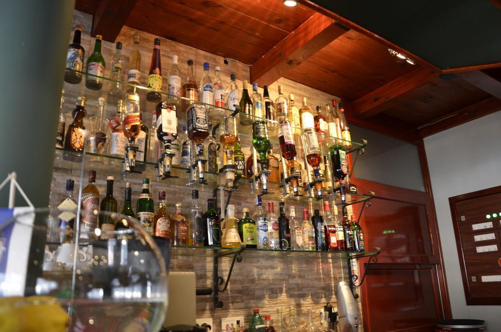 Hotel Topcider Belgrád Kültér fotó