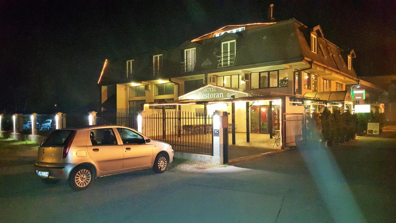 Hotel Topcider Belgrád Kültér fotó
